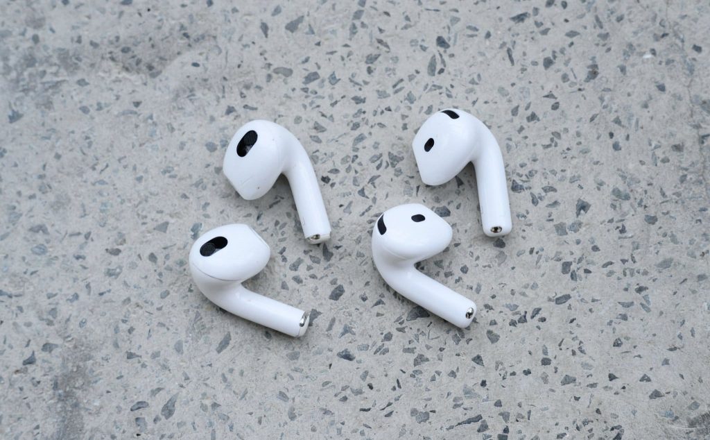 airpods 3 và airpods 4